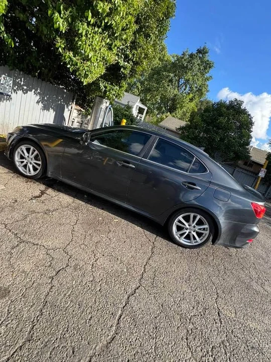 2007 Lexus IS 2nd Gen - Image 14 of 17