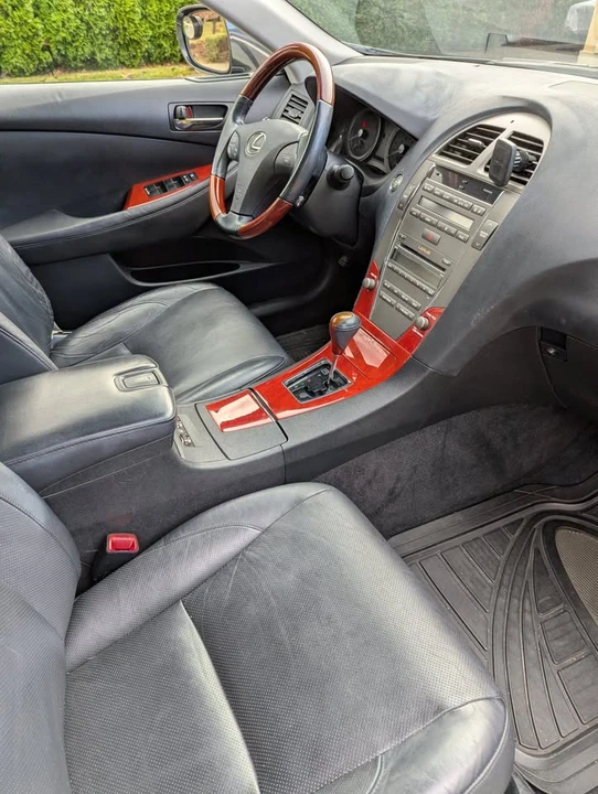 2007 Lexus ES 5th Gen - Image 8 of 9