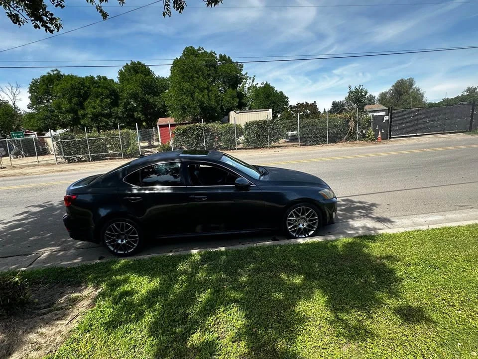 2007 Lexus IS 2nd Gen - Image 2 of 4