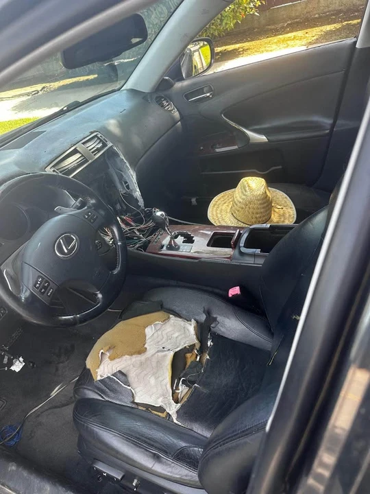 2007 Lexus IS 2nd Gen - Image 3 of 4