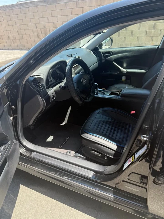 2007 Lexus IS 2nd Gen - Image 11 of 13