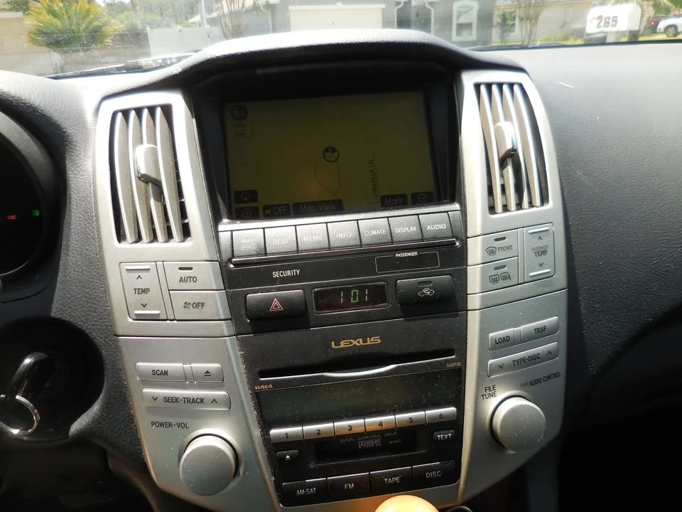 2007 Lexus RX 2nd Gen - Image 7 of 14