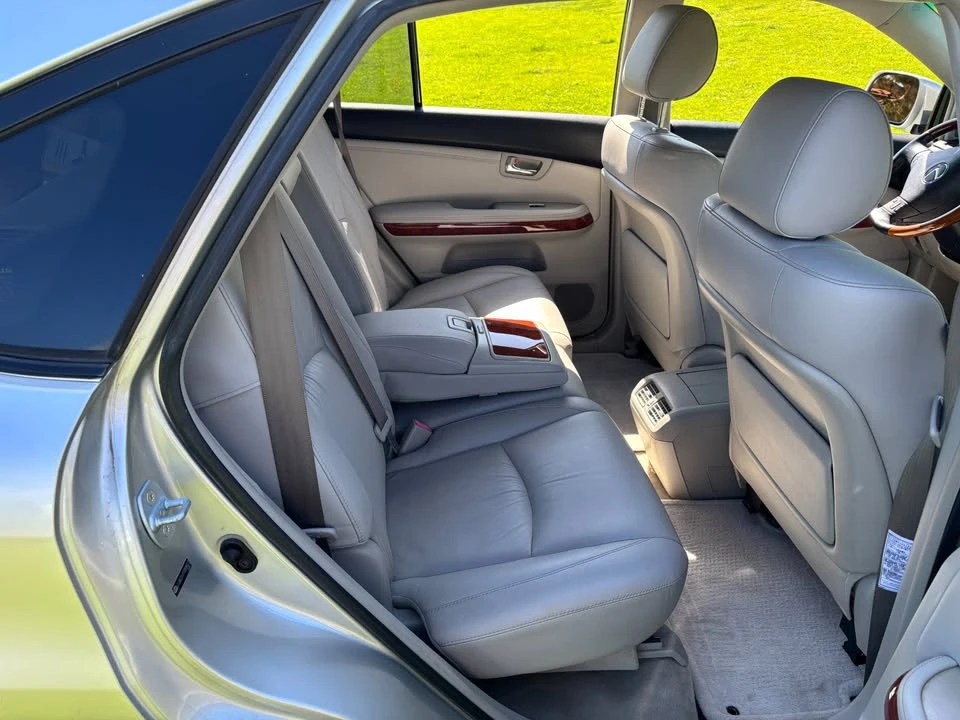 2007 Lexus RX 2nd Gen - Image 6 of 8
