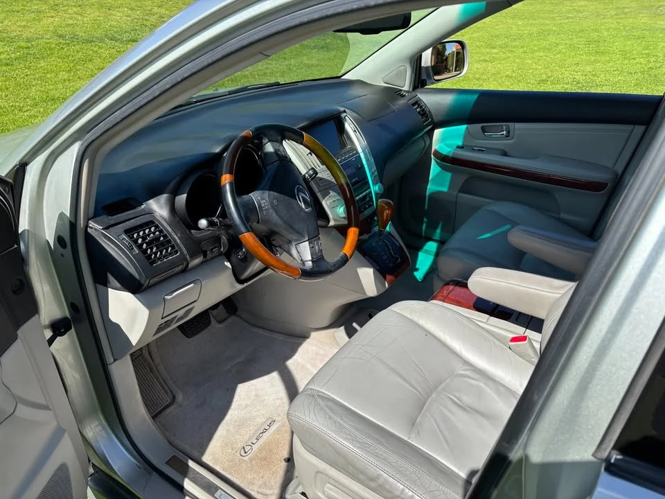 2007 Lexus RX 2nd Gen - Image 4 of 8