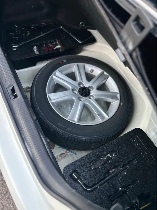 2007 Lexus ES 5th Gen - Image 11 of 18