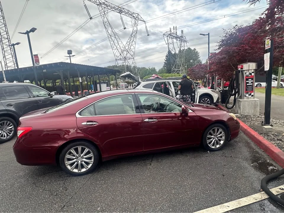 2007 Lexus ES 5th Gen - Image 3 of 12