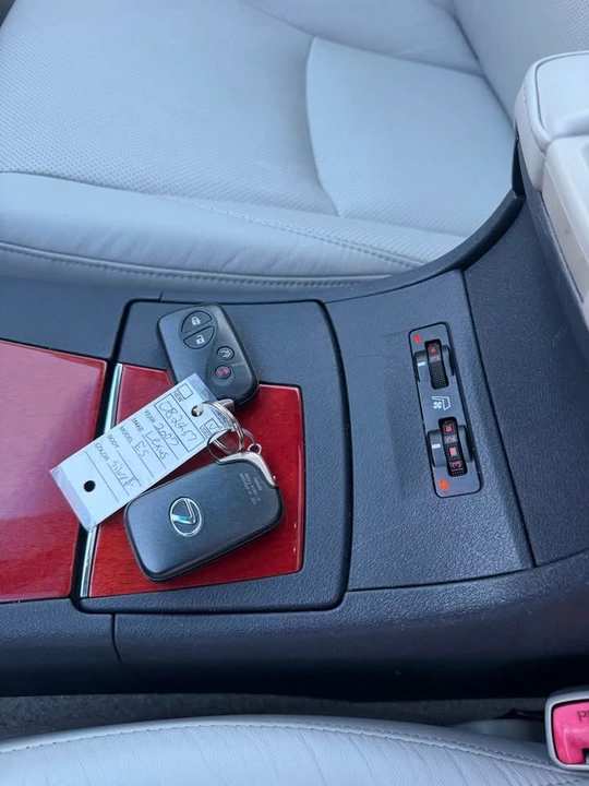 2007 Lexus ES 5th Gen - Image 12 of 19