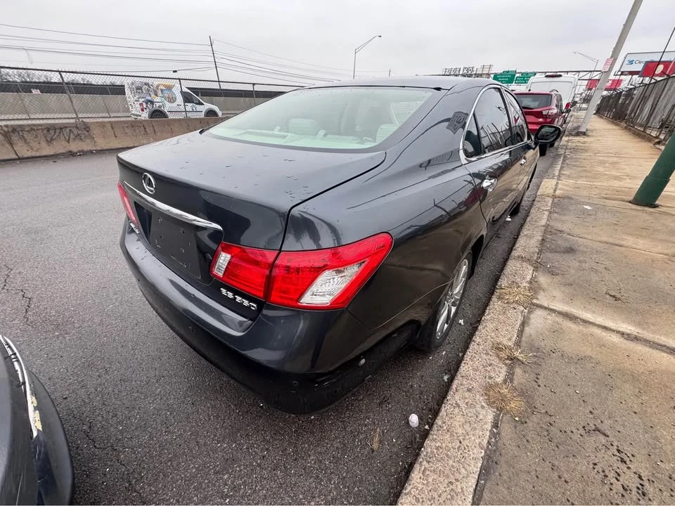 2007 Lexus ES 5th Gen - Image 3 of 10