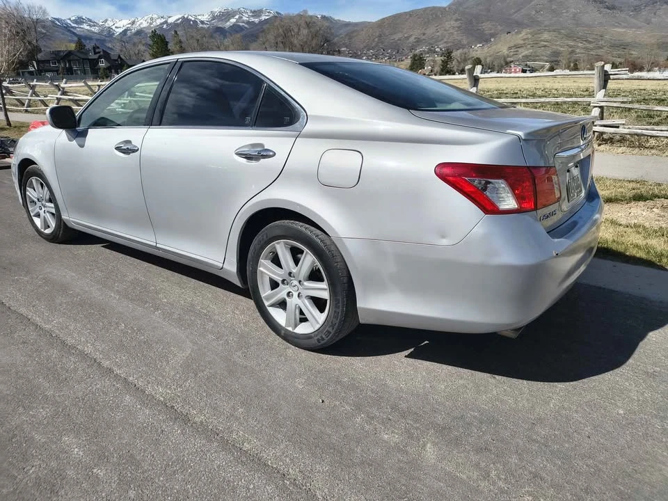 2007 Lexus ES 5th Gen - Image 2 of 5