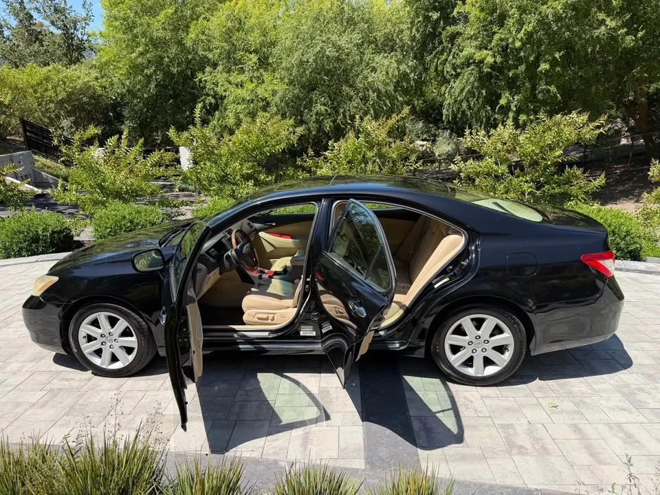2007 Lexus ES 5th Gen - Image 11 of 13