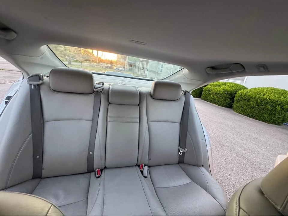 2007 Lexus ES 5th Gen - Image 11 of 17
