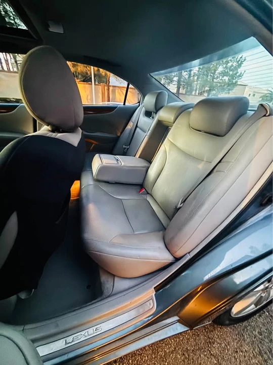 2007 Lexus ES 5th Gen - Image 12 of 14