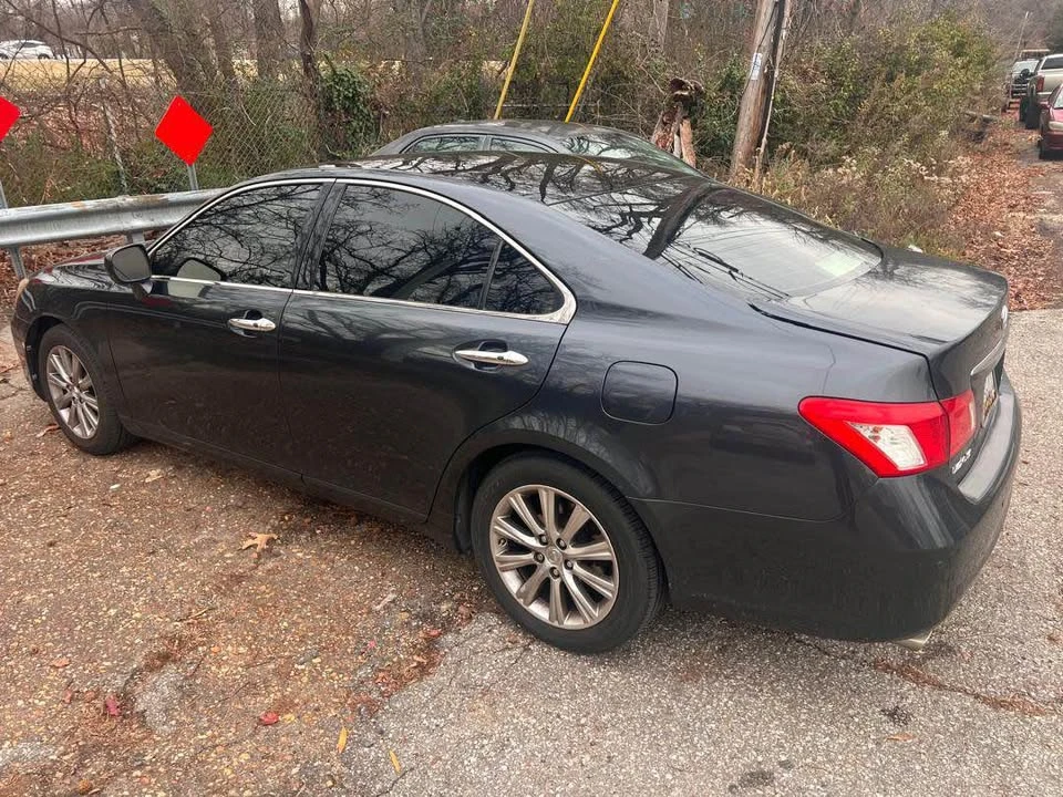 2007 Lexus ES 5th Gen - Image 2 of 12
