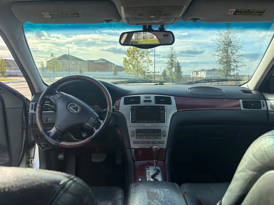 2007 Lexus ES 4th Gen - Image 10 of 14