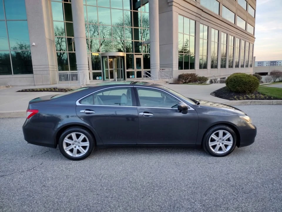 2007 Lexus ES 5th Gen - Image 3 of 12