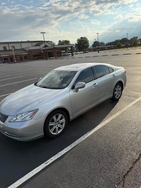 2007 Lexus ES 5th Gen - Image 2 of 6