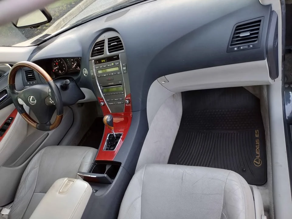 2007 Lexus ES 5th Gen - Image 10 of 12