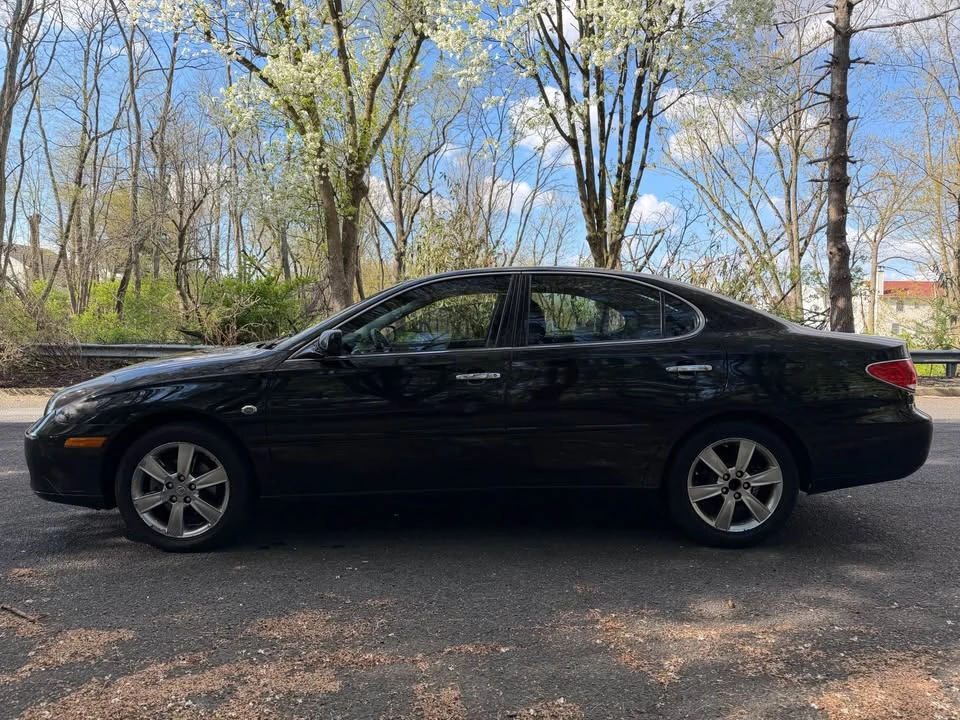 2007 Lexus ES 5th Gen - Image 4 of 9