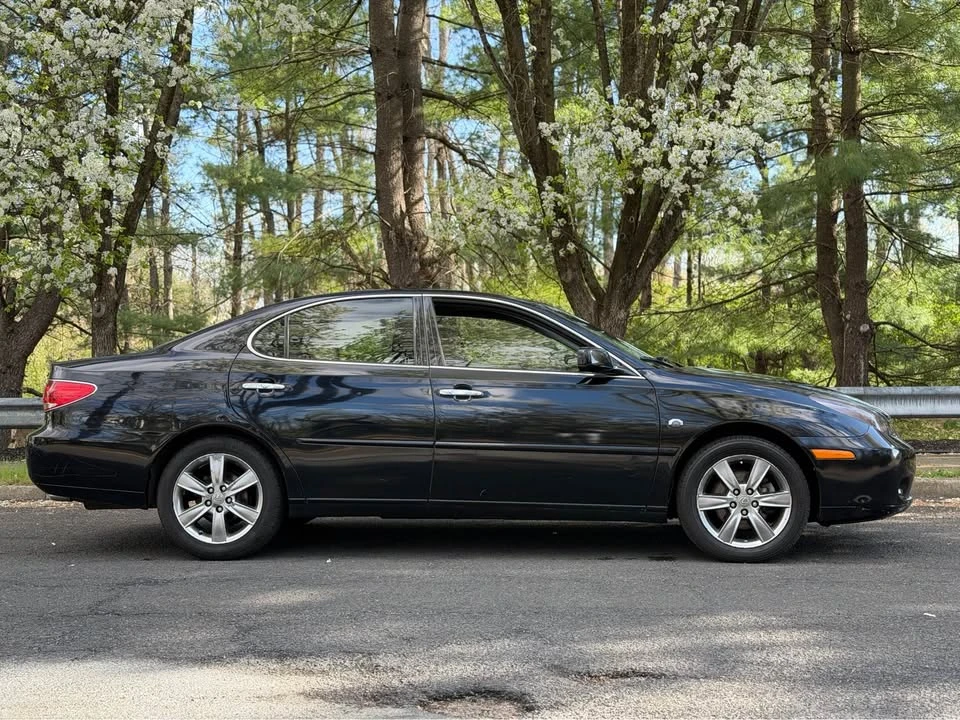 2007 Lexus ES 5th Gen - Image 5 of 9