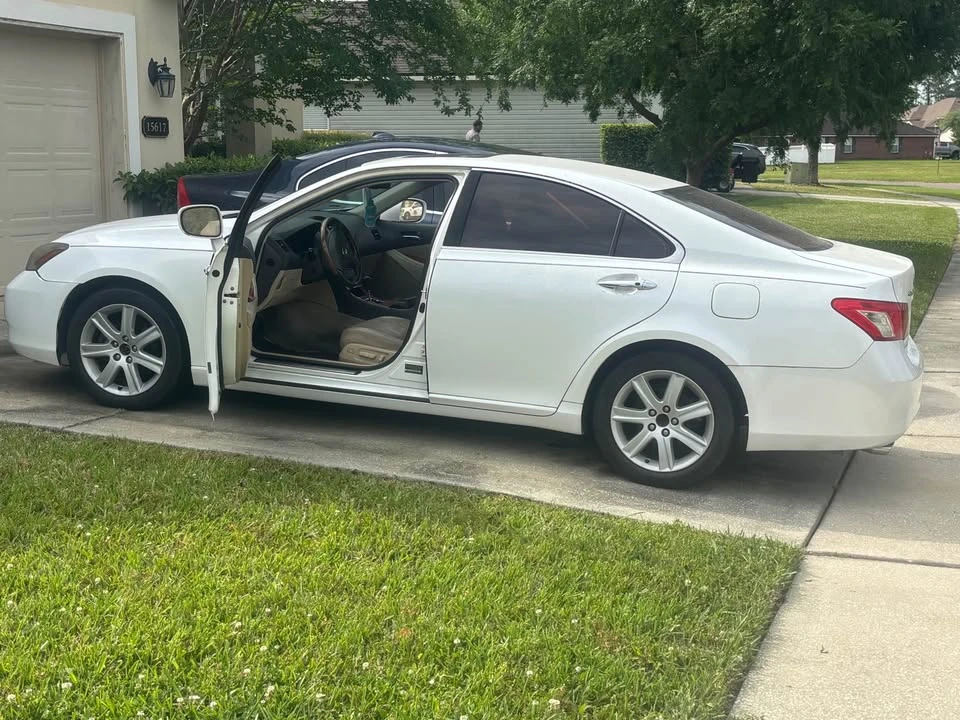 2007 Lexus ES 5th Gen - Image 2 of 3