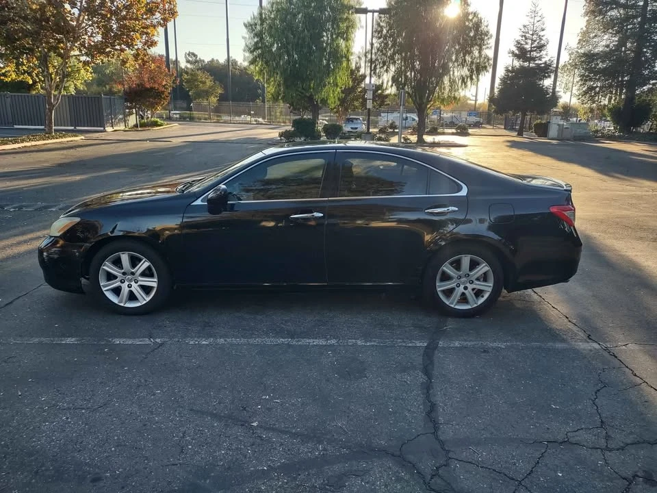 2007 Lexus ES 5th Gen - Image 3 of 10