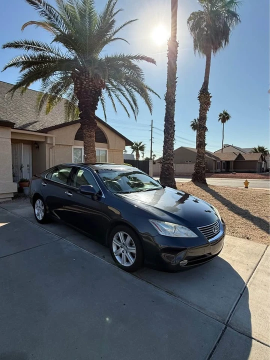 2007 Lexus ES 5th Gen - Image 2 of 10