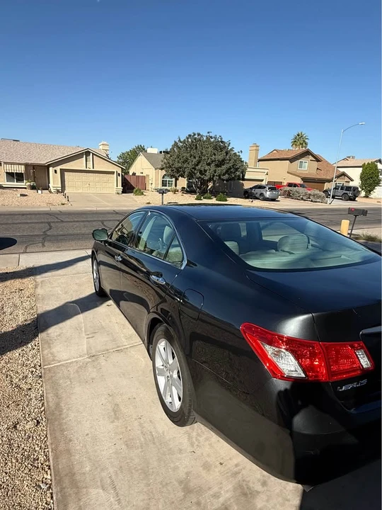 2007 Lexus ES 5th Gen - Image 5 of 10