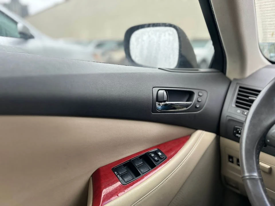 2007 Lexus ES 5th Gen - Image 10 of 19