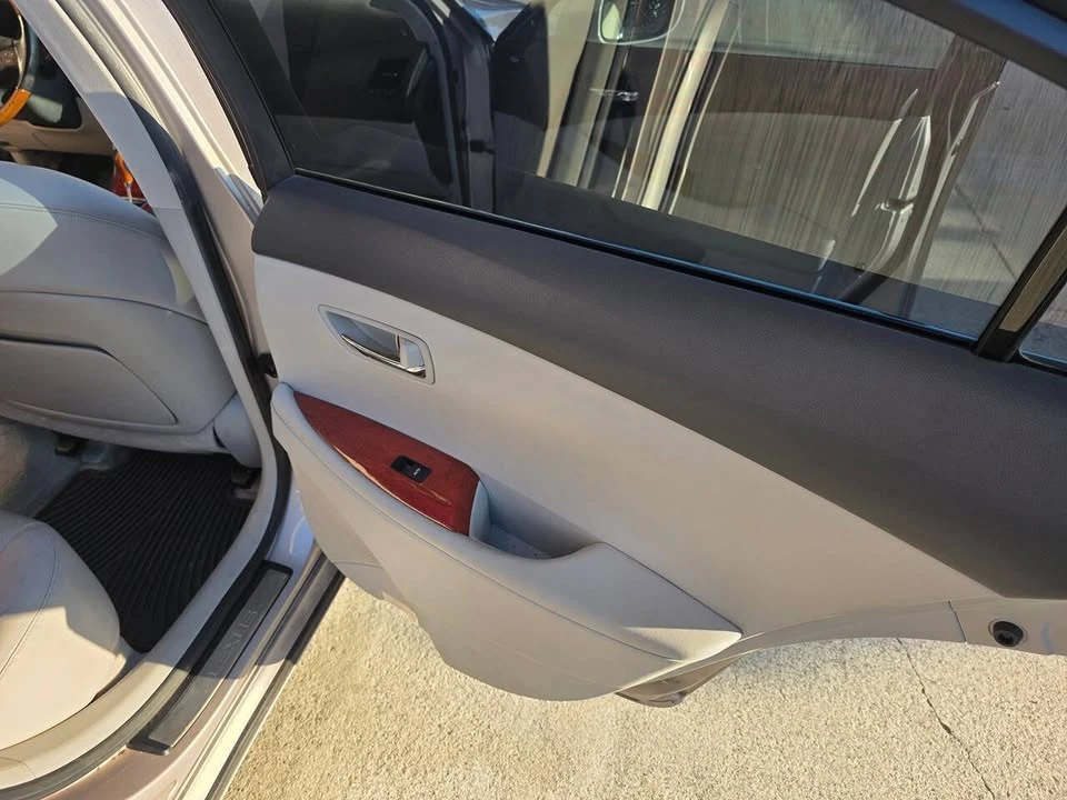 2007 Lexus ES 5th Gen - Image 16 of 20