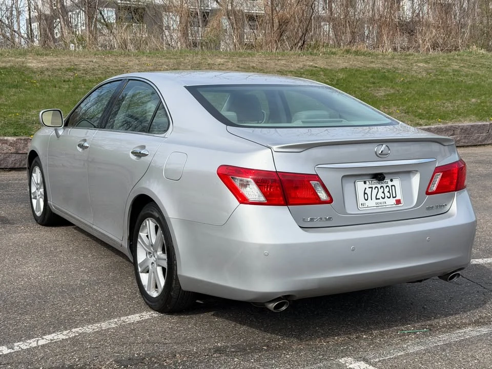 2007 Lexus ES 5th Gen - Image 5 of 19