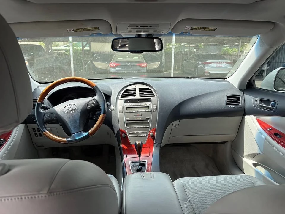 2007 Lexus ES 5th Gen - Image 13 of 15