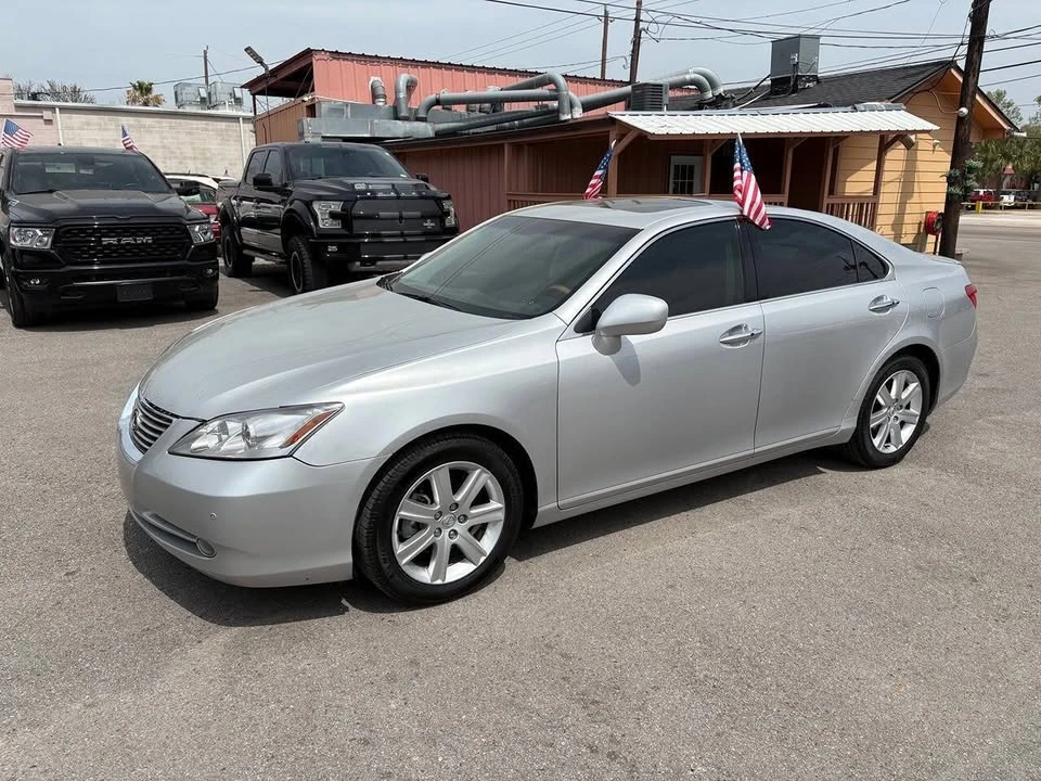 2007 Lexus ES 5th Gen - Image 2 of 15
