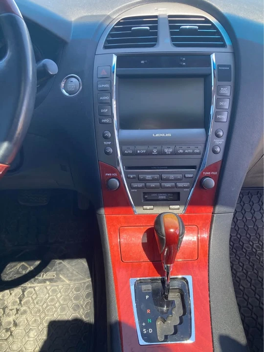2007 Lexus ES 5th Gen - Image 11 of 13