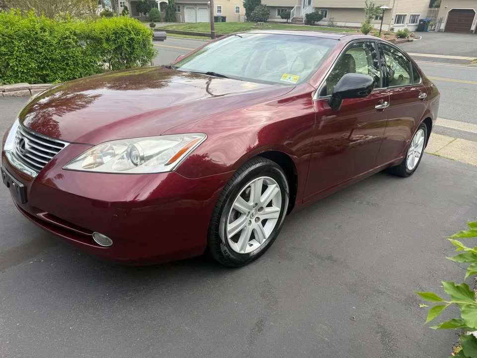 2007 Lexus ES 5th Gen - Image 2 of 10