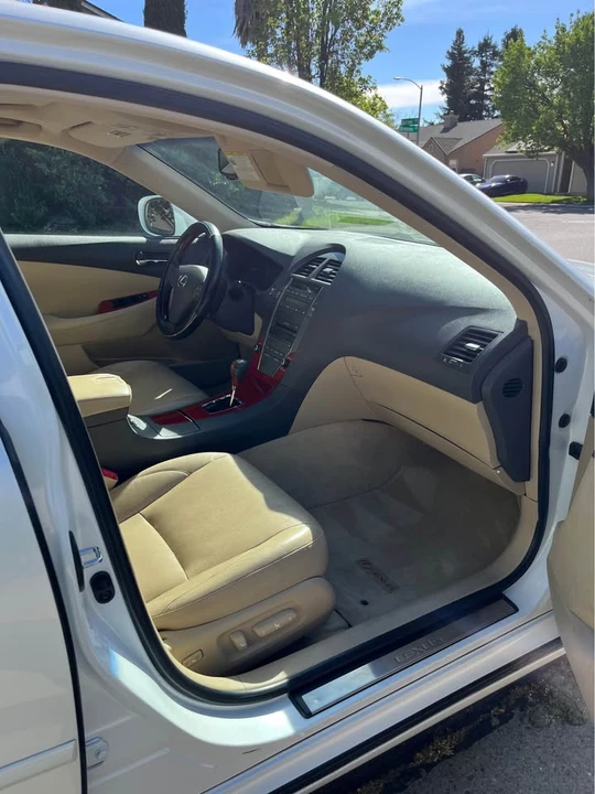 2007 Lexus ES 5th Gen - Image 9 of 14
