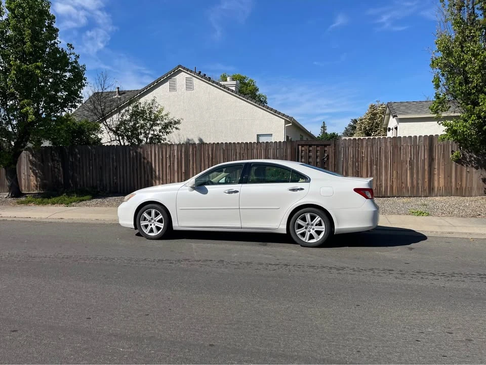 2007 Lexus ES 5th Gen - Image 2 of 14