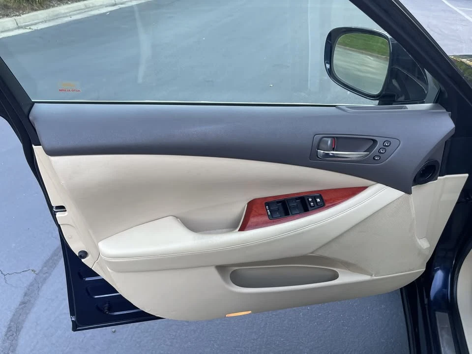 2007 Lexus ES 5th Gen - Image 14 of 20