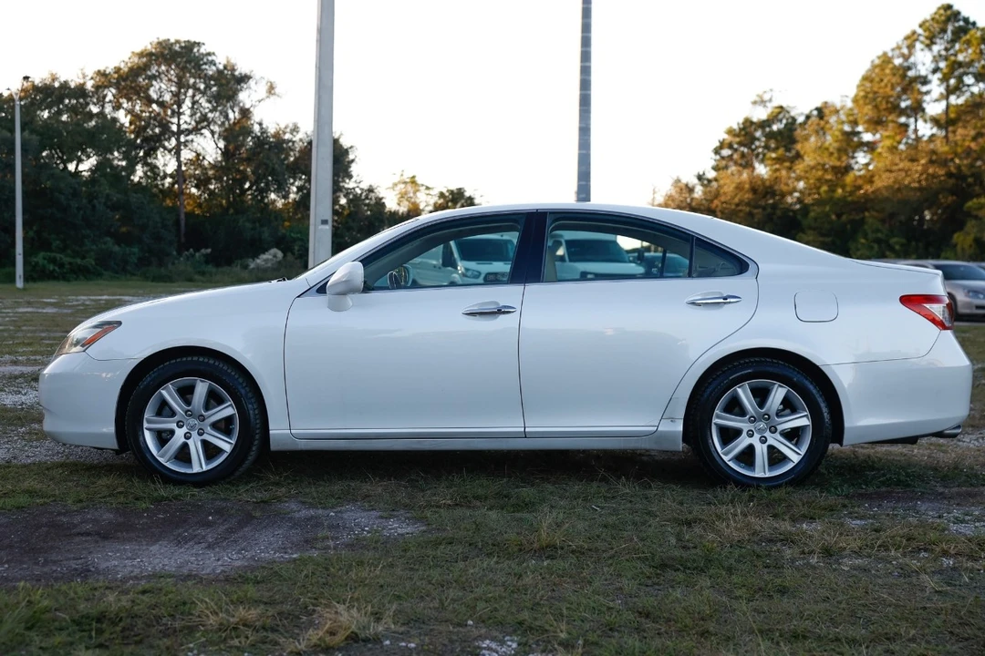 2007 Lexus ES 5th Gen - Image 3 of 12