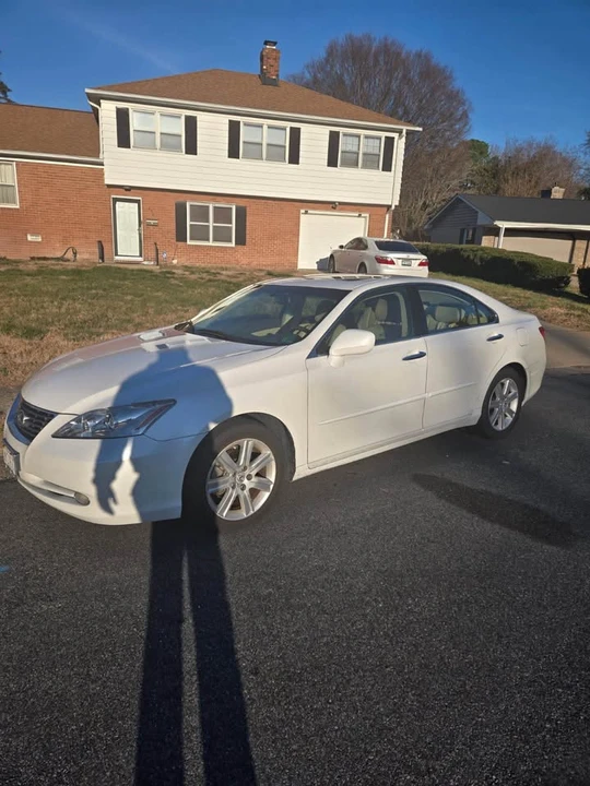 2007 Lexus ES 5th Gen - Image 2 of 5