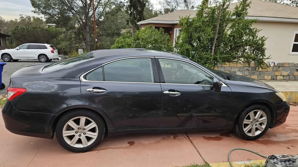 2007 Lexus ES 5th Gen - Image 2 of 13
