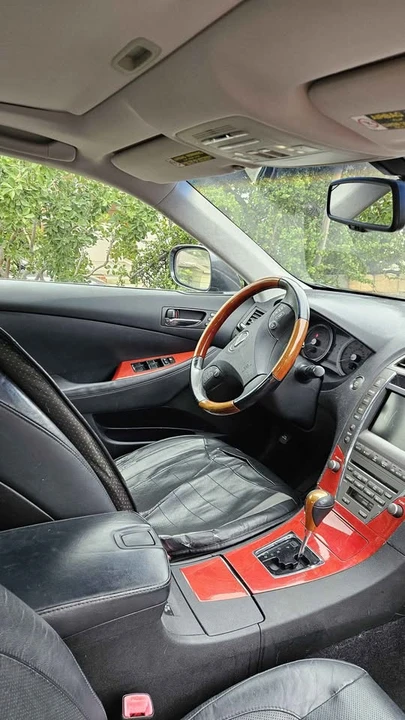 2007 Lexus ES 5th Gen - Image 4 of 13