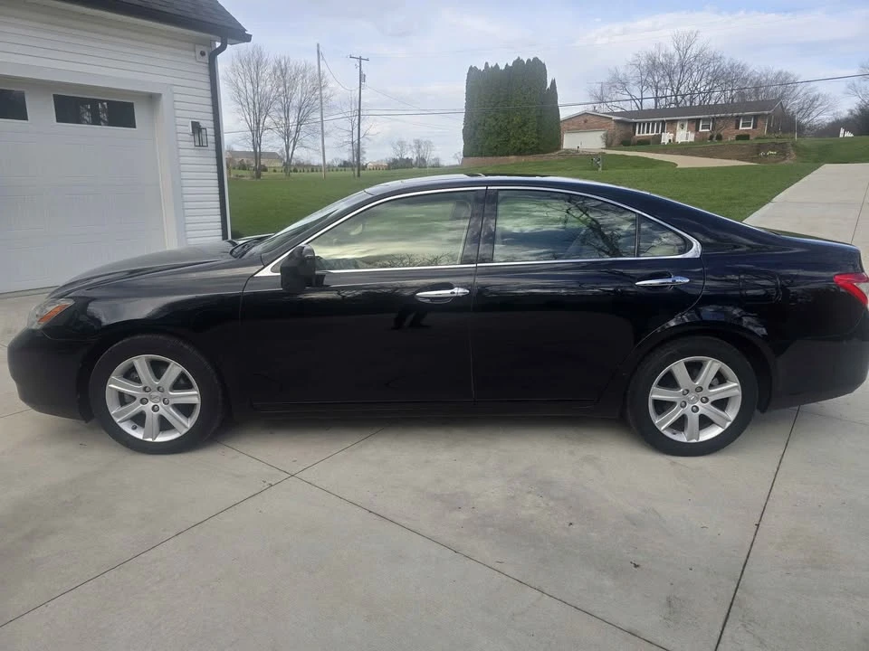 2007 Lexus ES 5th Gen - Image 2 of 11