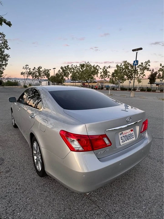2007 Lexus ES 5th Gen - Image 10 of 16