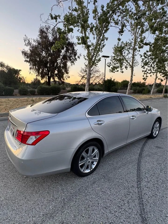 2007 Lexus ES 5th Gen - Image 4 of 16
