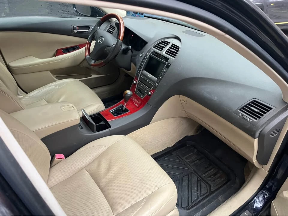 2007 Lexus ES 5th Gen - Image 10 of 12