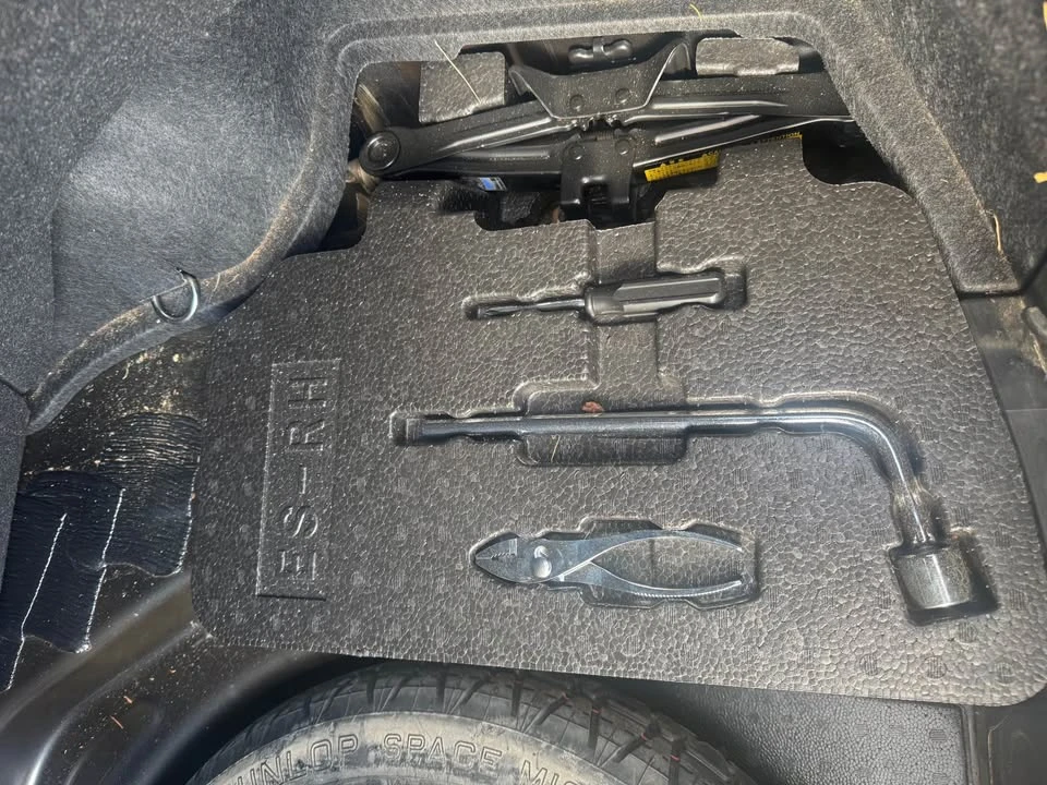 2007 Lexus ES 5th Gen - Image 19 of 20