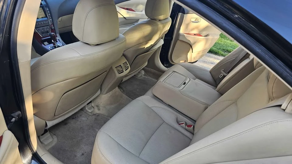 2007 Lexus ES 5th Gen - Image 9 of 19