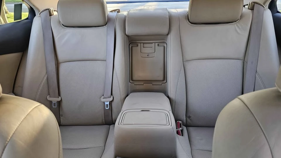 2007 Lexus ES 5th Gen - Image 16 of 19
