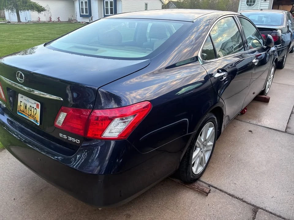 2007 Lexus ES 5th Gen - Image 4 of 8