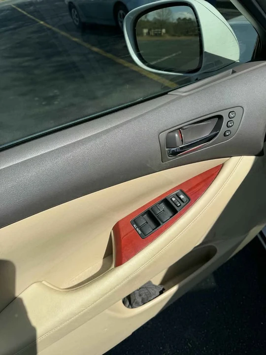 2007 Lexus ES 5th Gen - Image 12 of 14